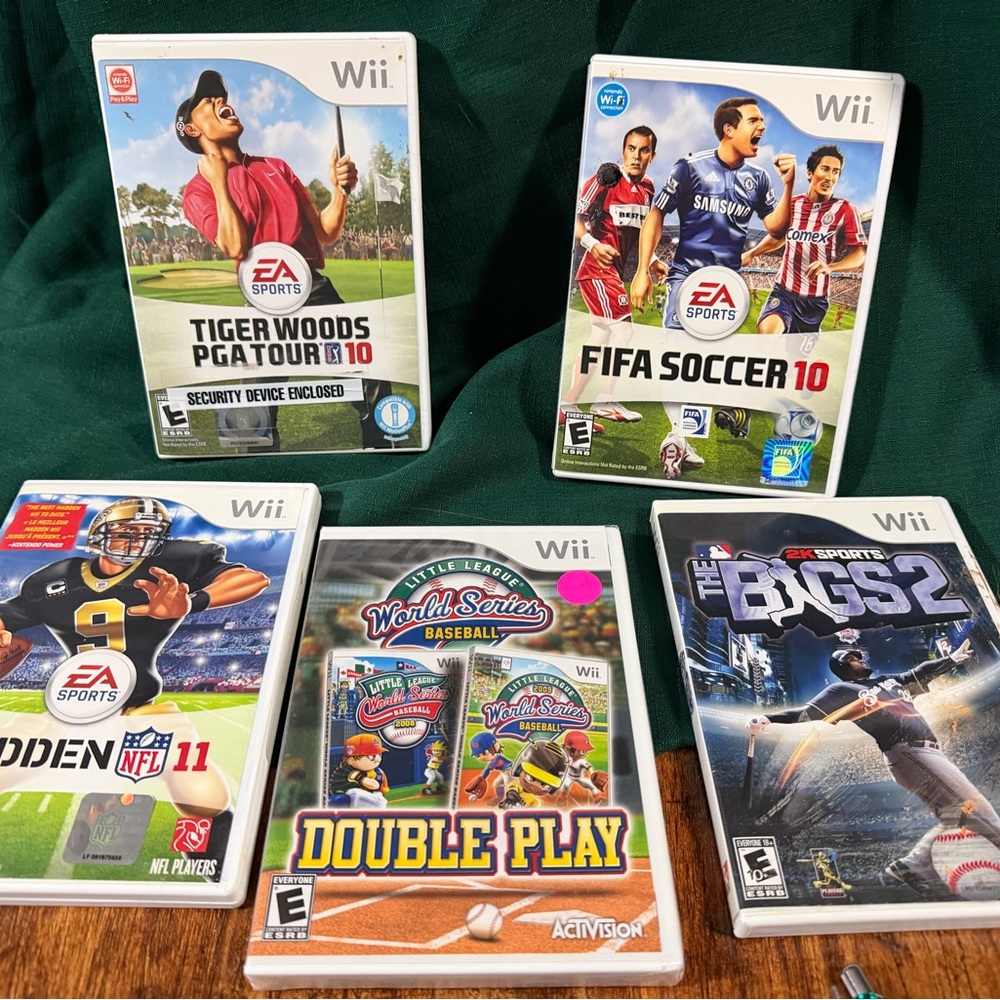 Wii Nintendo Sports Game Bundle - EA Sports & Activision (Assorted Colors)